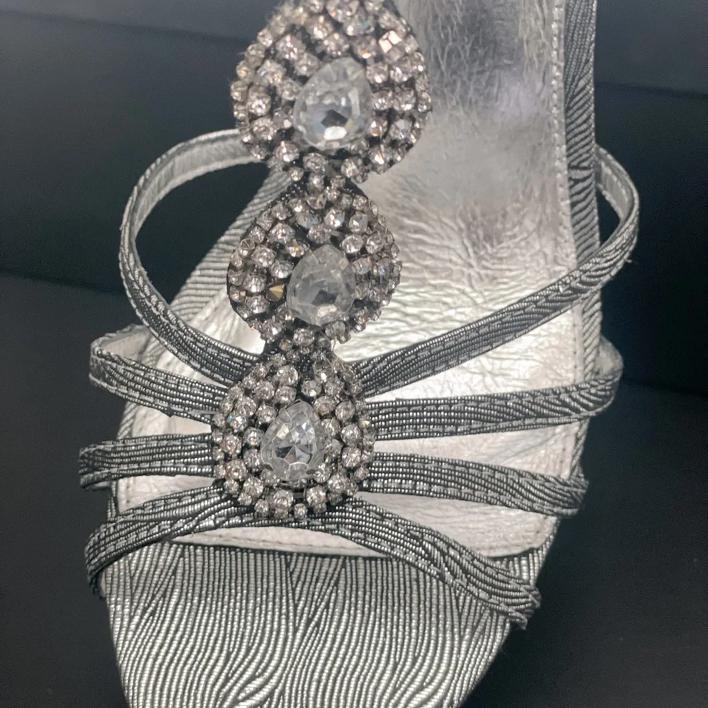 Adrianna Papell heels - Picture 4 of 10